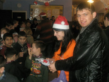 Миколайчики Закарпатського Молодіжного Союзу привітали дітей школи-інтернату