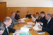 В Ужгороді депутати облради обговорили питання використання коштів для надання допомоги малозабезпеченим