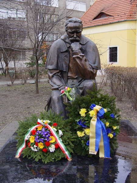 В столиці Угорщини відбулося покладання вінків до пам'ятника Тарасові Шевченку