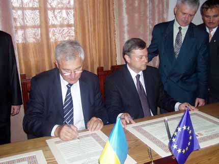 Угорське Матесалка і закарпатське Мукачево підписали оновлений договір про партнерство