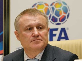 Суркіс порадив Шуфричові навести лад зі стадіоном в Ужгороді