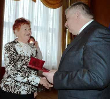 Голова Закарпатської ОДА вручив державні нагороди закарпатцям
