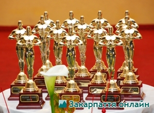 1 березня на Закарпатті нагородять переможців щорічного рейтингу "Лідер року 2009"