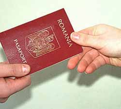 70 % закарпатських румунів мають паспорти Румунії