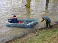 Закарпатські МНСники врятували трьох людей, які потрапили у водяний полон