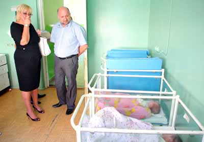 Закарпатська "Сильна Україна" забезпечила дитячим харчуванням відділення лікарні, в якому перебувають покинуті новонароджені