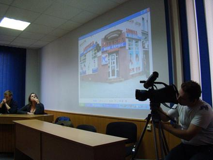 Другий "круглий стіл" рекламників і влади в Ужгороді: "Співпраця, або 1 квітня 2012 року"