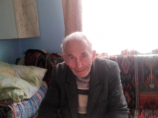 Юрій Ерстенюк вдома, листопад 2016 року