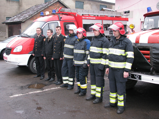 Закарпатські рятувальники отримали два пожежні автомобілі (ФОТО)