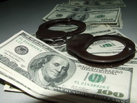 Міліція затримала чиновника Берегівської міськради на хабарі в 400 доларів