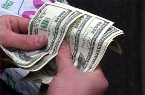 Керівника філії „Хустдержспецлісгосп” викрили на одержанні 1000 доларів хабара