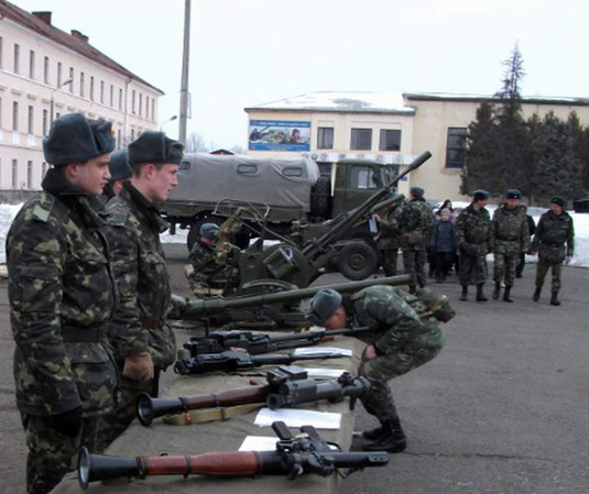 В Ужгороді для популяризації відкрили двері військових частин (ФОТО)