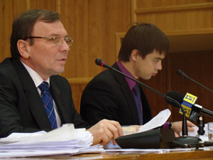 Ужгородські депутати не захотіли бачити Ледіду і Адамчука у виконкомі 
