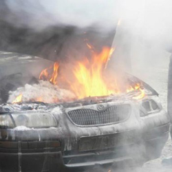 У Мукачеві спалили Volkswagen Touareg (ФОТО)