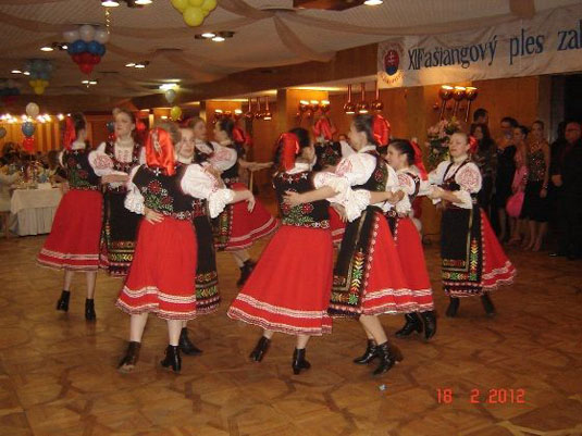 В Ужгороді відбувся «Фаш’янговий плес» закарпатських словаків (ФОТО)