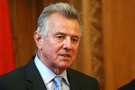 Президента Угорщини позбавили звання доктора наук за плагіат