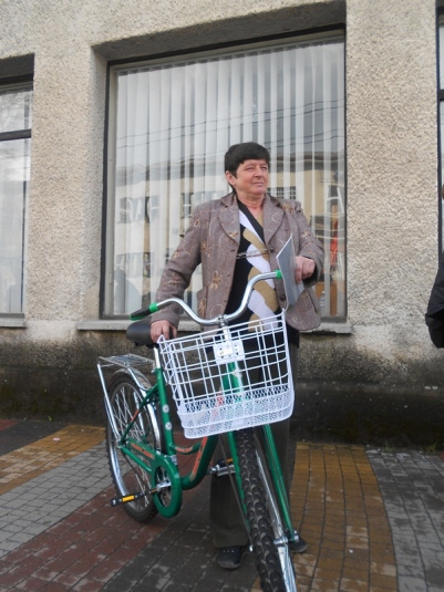 Листоноші Хустщини отримали 110 велосипедів