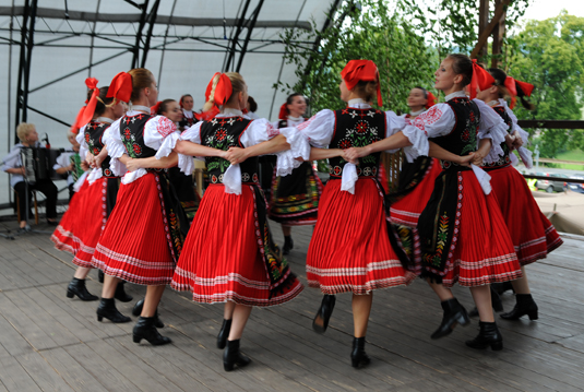 Середнянська "Словенка" взяла участь у фольклорному фестивалі в Словаччині (ФОТО)