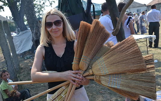 На Мукачівщині відбувся фестиваль віників (ФОТО)