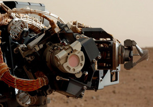 Отримано перші кольорові знімки марсоходу "Curiousity"
