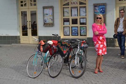 Жіночий велопарад Lady In Red в Ужгороді провалився