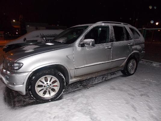 Молдаванин позбувся "лівого" "BMW  Х5" у пункті пропуску "Тиса" (ФОТО)
