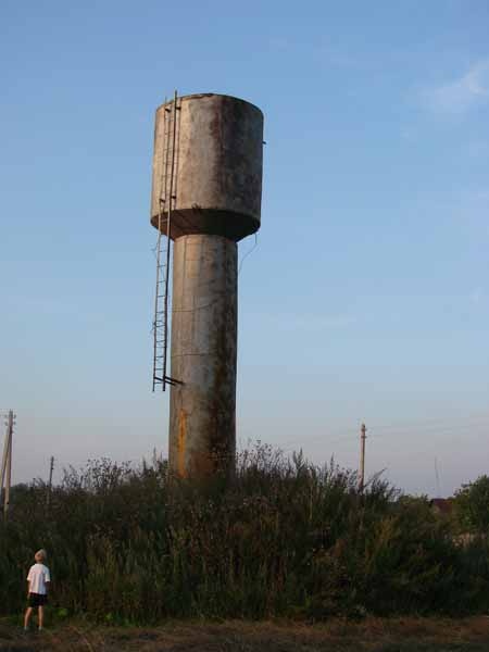 На Ужгородщині чоловік впав у водонапірну вежу з 22-метрової висоти (ДОПОВНЕНО)