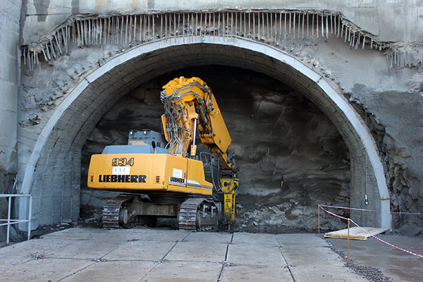 У Карпатах розпочали  будівництво двоколійного залізничного Бескидського тунелю (ФОТО)
