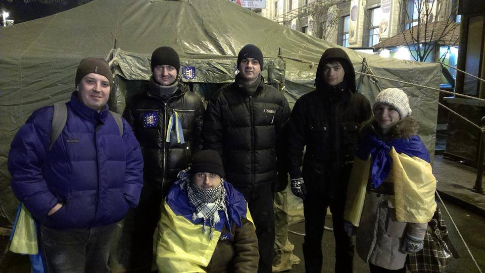 "Нові" закарпатці облаштували на Майдані велетенський намет (ФОТО)