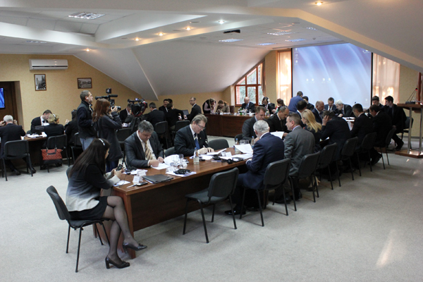 На ранчо "губернатора" Закарпаття проходить засідання українсько-угорської міжурядової комісії (ФОТО)