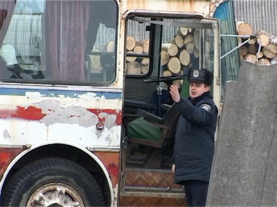 На Рахівщині злодії розкрадали автобуси на запчастини (ФОТО)