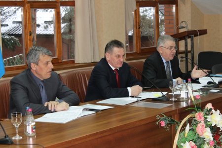 Закарпатські "регіонали" хочуть вирішувати партійні питання коштом і ресурсом місцевої влади (ФОТО)