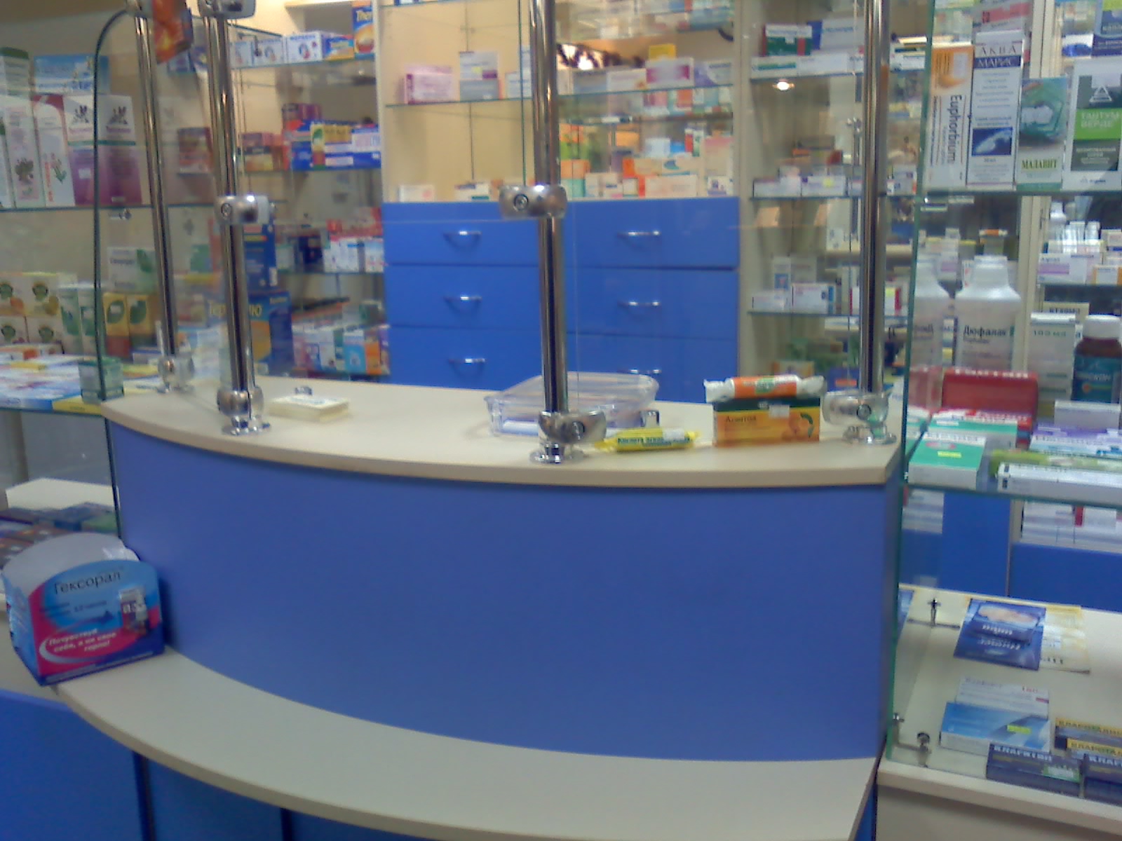 На Закарпатті перевірять діяльність аптек в медзакладах