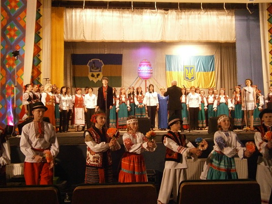 Відбувся  звітний концерт колективів художньої самодіяльності Ужгородщини (ФОТО)