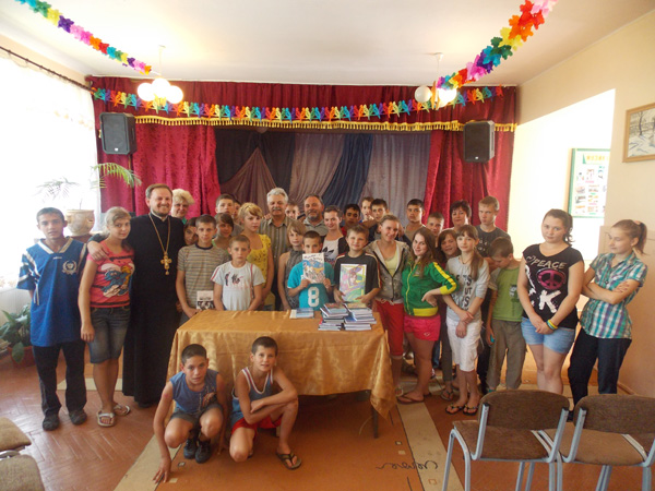 Письменники зустрілися зі школярами Перечинського інтернату (ФОТО)