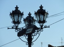 В Ужгороді ліхтарі розмовляють з туристами (ВІДЕО)