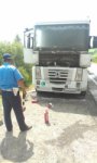 На Закарпатті інспектори ДАІ та водії врятували вантажівку від повного згорання (ФОТО)