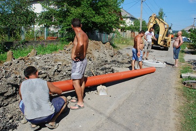В Іршаві будують вже другу каналізаційну мережу