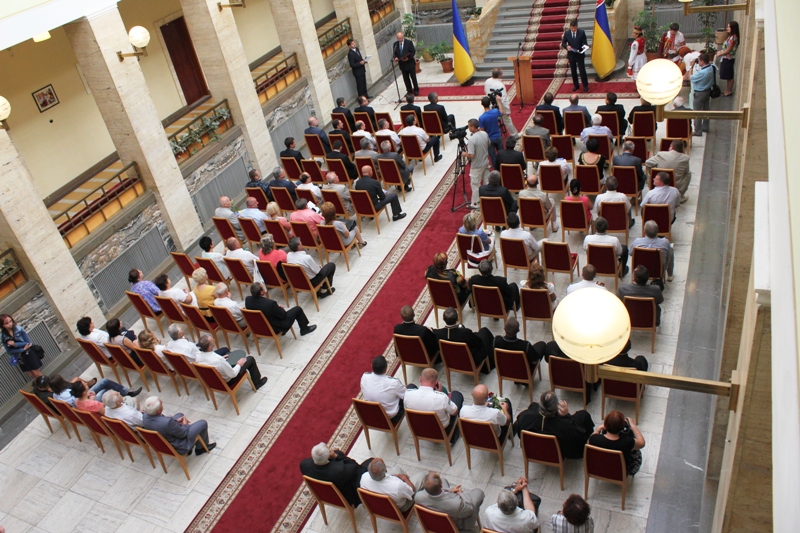 День Незалежності України відзначили урочистостями в фойє Закарпатської ОДА (ФОТО)