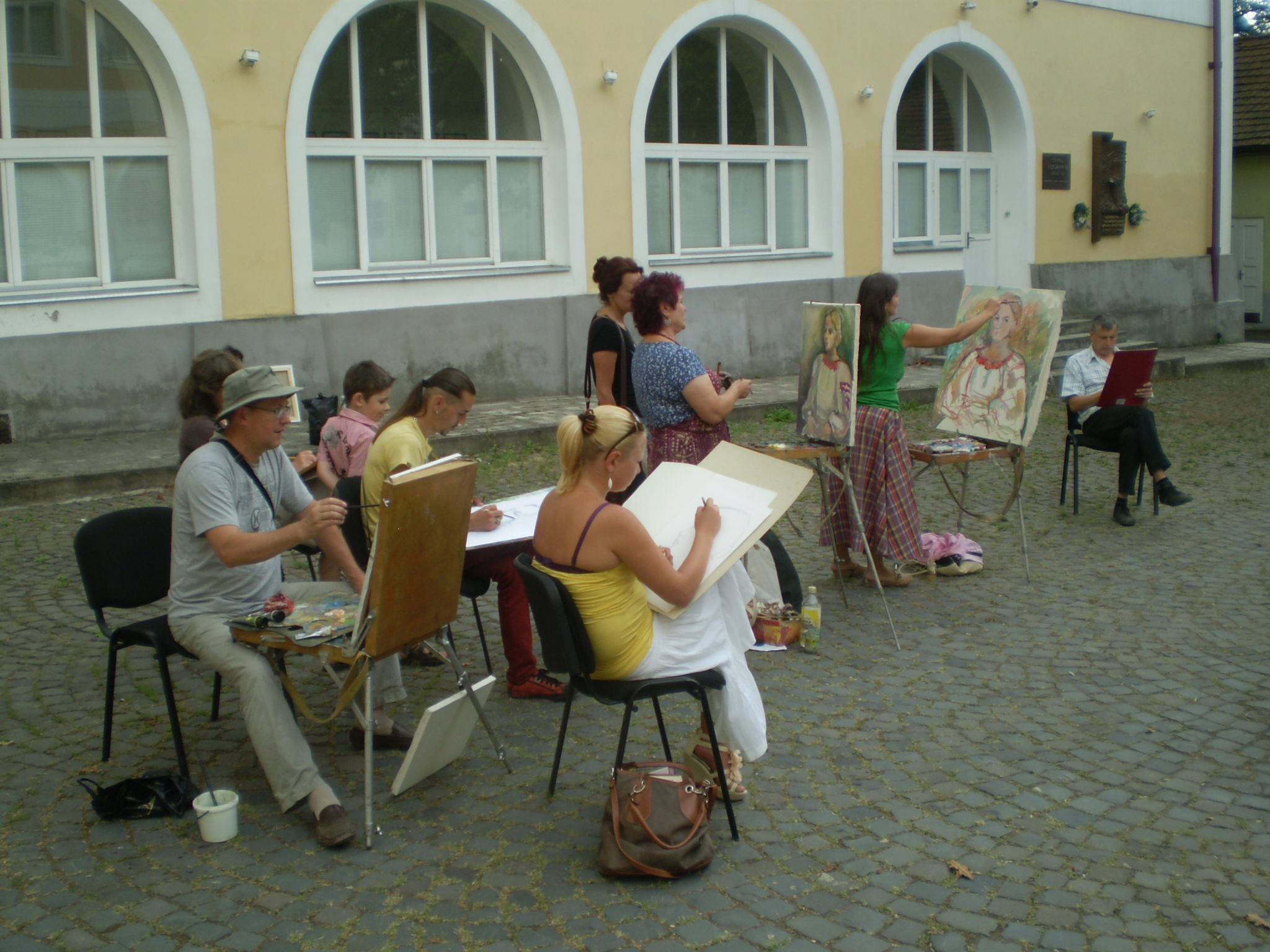 В Ужгороді художники обмінювалися практичним досвідом малювання портрета (ФОТО)