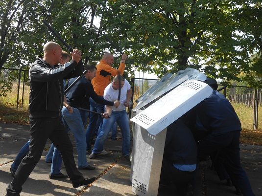 У Мукачеві міліція також практикувалася гасити бунти (ФОТО)