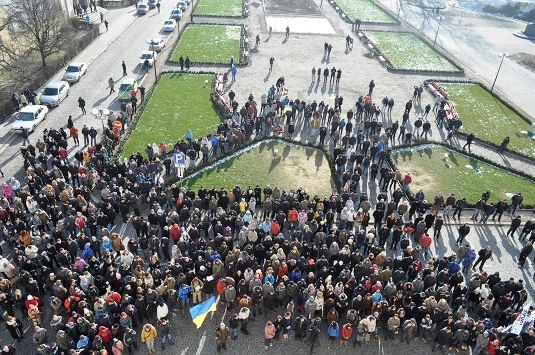 Закарпатці на Майдані делегували право представляти їхні інтереси в переговорах з представниками режиму