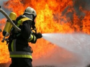 В Ужгороді на проспекті Свободи пожежею у магазині знищено одяг та стелажі