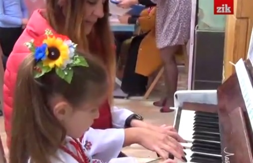В Ужгороді влаштували вуличне свято української музики (ВІДЕО)