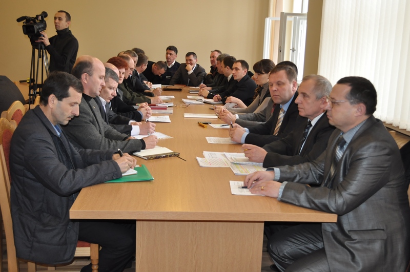 Депутати та громадськість Закарпаття висловилися за наведення порядку в лісовій галузі (ФОТО)