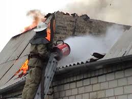 У Сваляві на пожежі врятували жінку