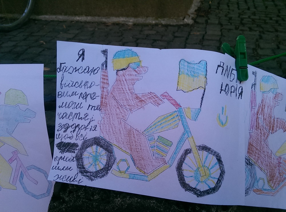 В Ужгороді відбулися патріотичний дитячий Kids Ride і дорослий "вишиванковий" Night Ride (ФОТО, ВІДЕО)