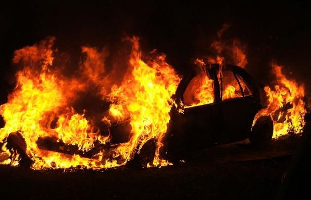 У Мукачеві спалили ще один "Мерседес"