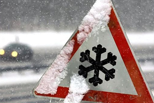 На Закарпатті через очікуваний сильний сніг оголосили штормове попередження