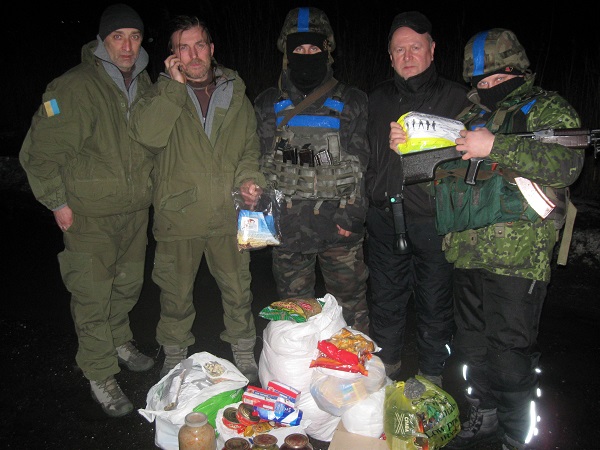 Волонтери Тячівщини потрапили у зоні АТО під обстріл "Градами", проте допомогу успішно доставлено (ФОТО)